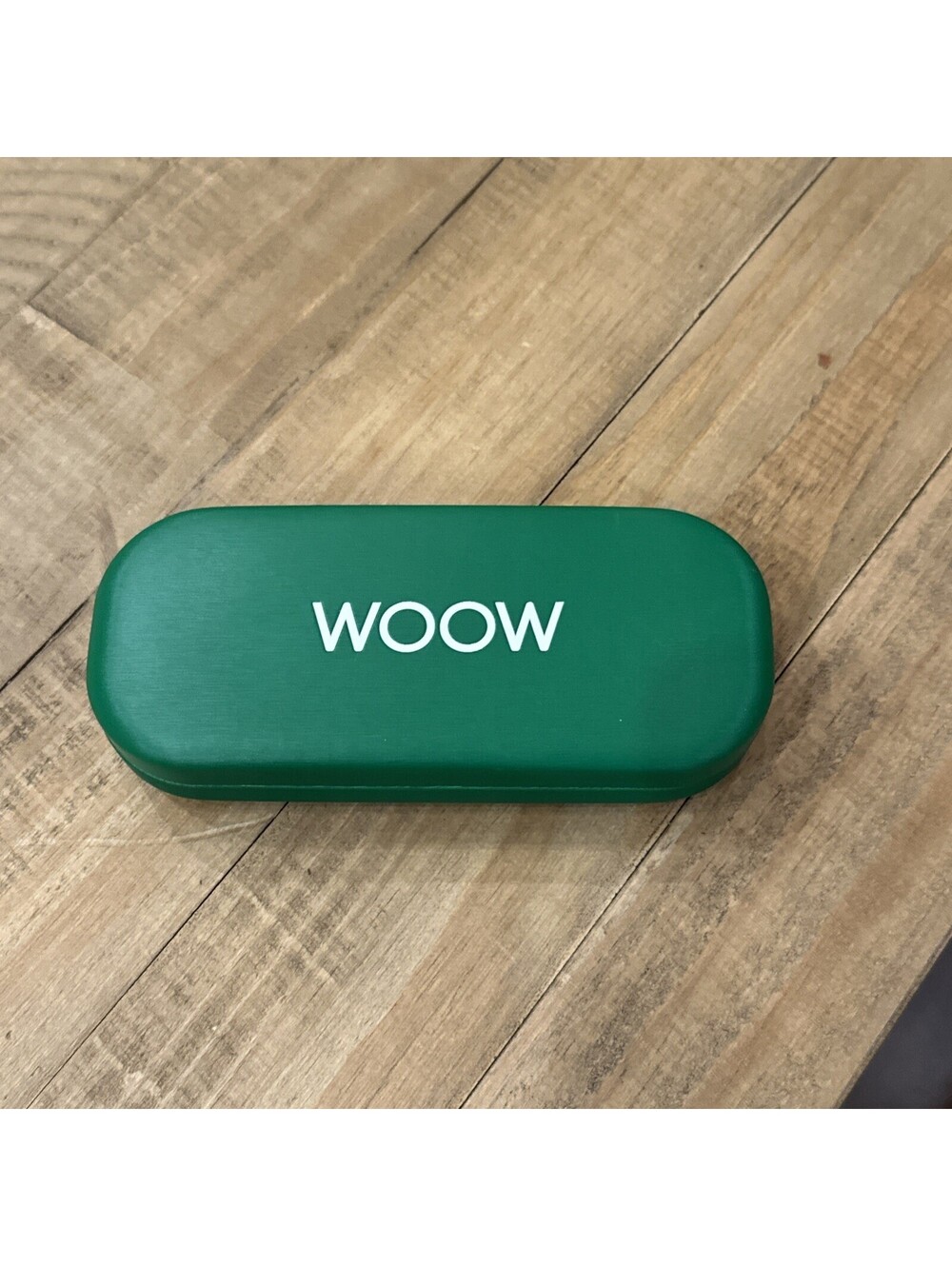 WOOW Eyewear Green Clam Shell Case Sunglasses Eyeglasses
